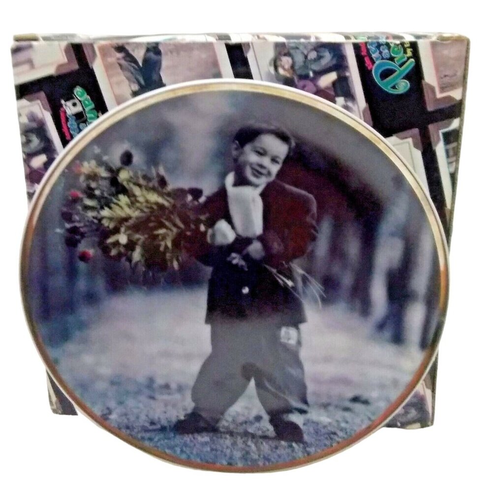 Kim Andersons Pretty as a Picture Plate I Know How to Win a Heart 1996 Enesco